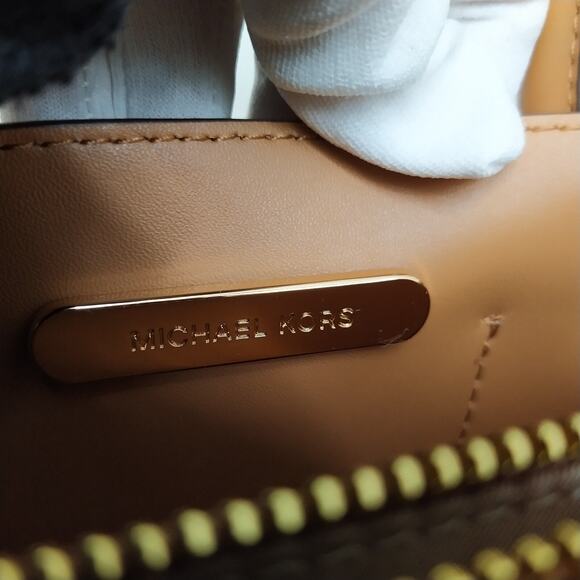 Michael Kors Maple Pinus Brown Leather Studded Top Handle Satchel Bag - NWT $358 - Picture 13 of 16